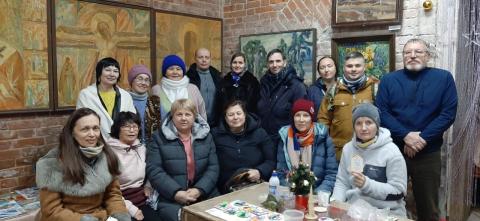 Dum festaj tagoj nian kunvenejon ofte vizitas gastoj ne nur el Tobolsko, sed ankaŭ el aliaj urboj de Rusio Dum festaj tagoj nian kunvenejon ofte vizitas gastoj ne nur el Tobolsko, sed ankaŭ el aliaj urboj de Rusio