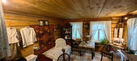 Ene de la domo-muzeo de P.P. Baĵov Ene de la domo-muzeo de P.P. Baĵov