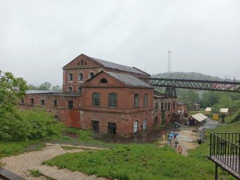 Malnova ferprodukta uzino en Sisertj Malnova ferprodukta uzino en Sisertj